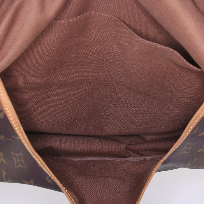 Borsa a tracolla Louis Vuitton Saumur modello grande in tela monogram cerata marrone e pelle naturale - Detail D2