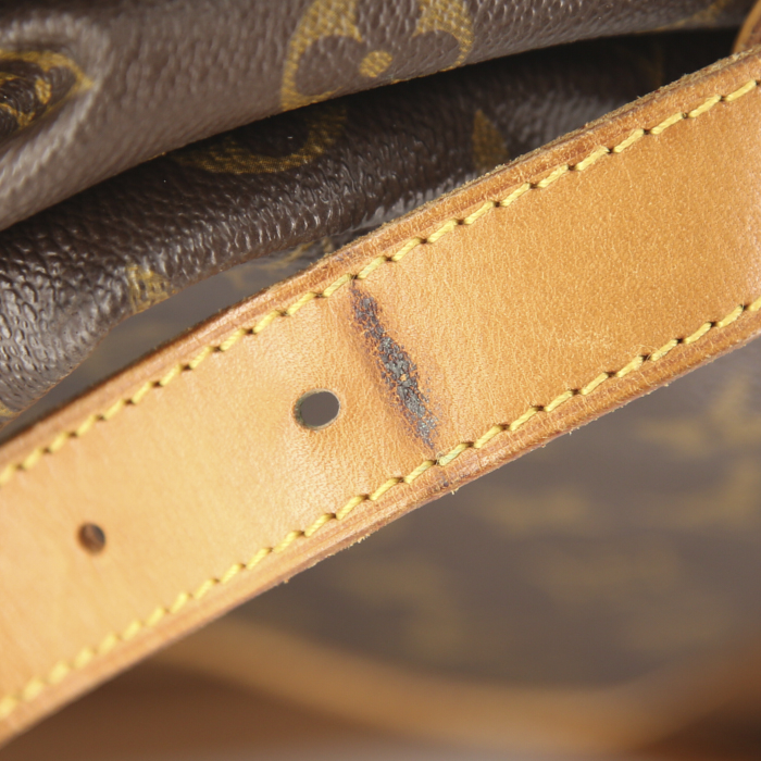 Louis Vuitton Saumur large model shoulder bag in monogram canvas and natural leather - Detail D5