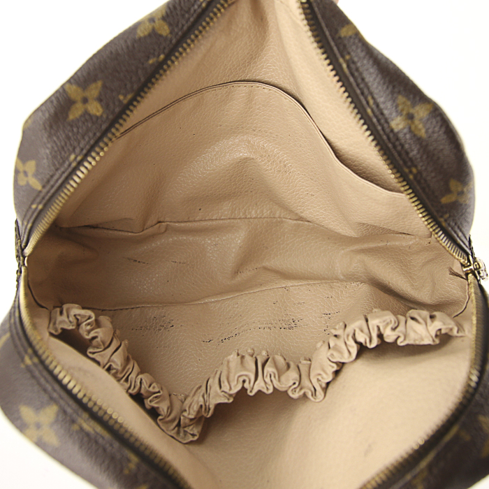 Nécessaire de toilette Louis Vuitton petit modèle en toile monogram - Detail D2