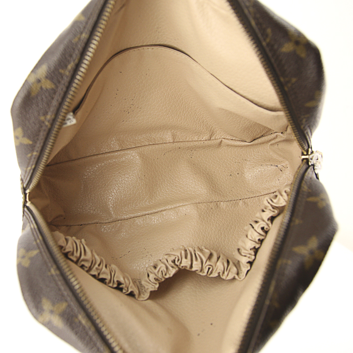 Louis Vuitton Toiletry toilet set in monogram canvas - Detail D2
