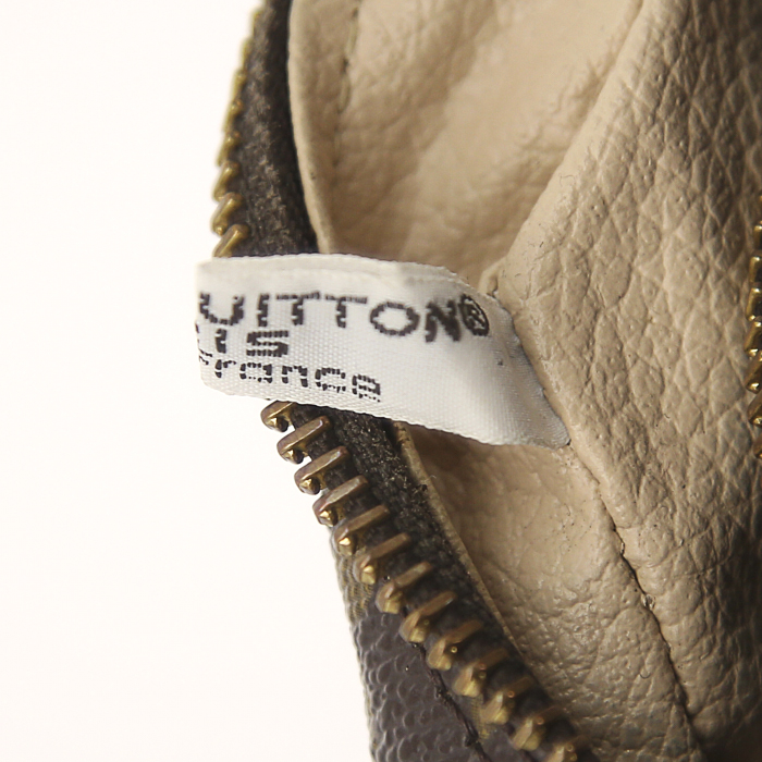 Louis Vuitton Toiletry toilet set in monogram canvas - Detail D3
