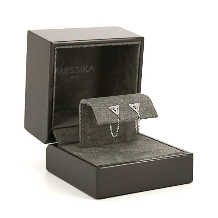 Messika Théa earrings in 14 karat white gold and diamonds - Detail D2