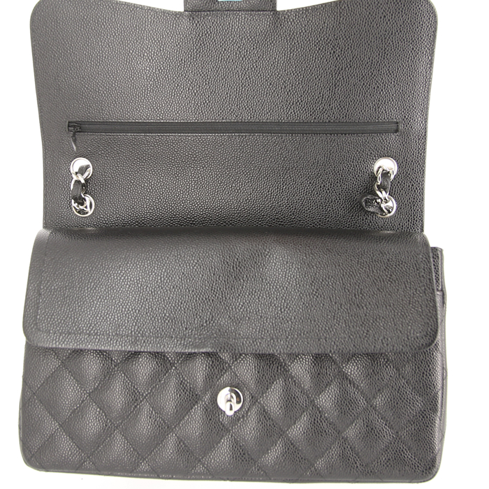Chanel Timeless jumbo handbag in black quilted grained leather - Detail D5