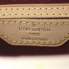 Bolso de mano Louis Vuitton Beverly en lona Monogram multicolor blanca y cuero natural - Detail D3 thumbnail