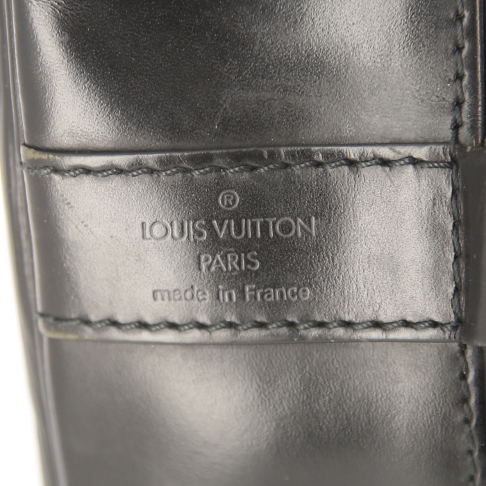 Louis Vuitton Randonnée shopping bag in black epi leather - Detail D3