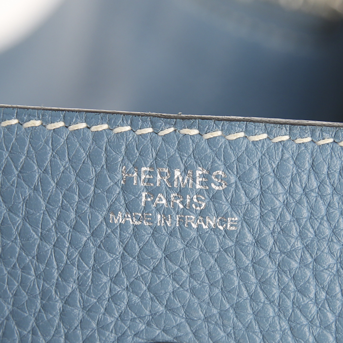 Hermes Lindy 34 handbag in blue jean togo leather - Detail D3