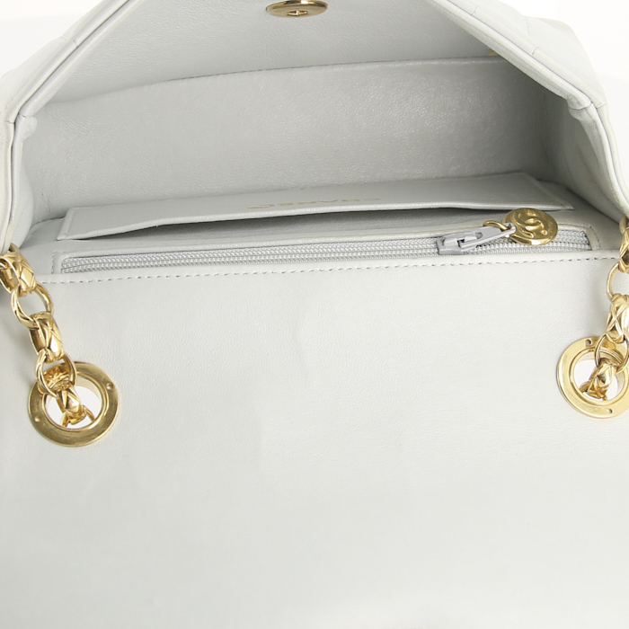 Sac à main Chanel Vintage en cuir vert-d'eau - Detail D2