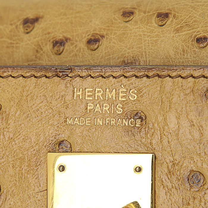Hermes Kelly 35 cm handbag in gold ostrich leather - Detail D4