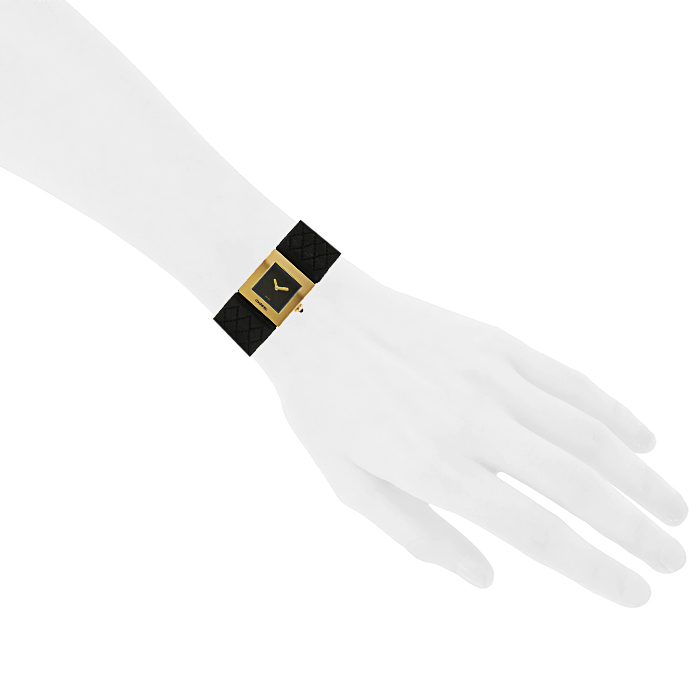Chanel Matelassé watch in yellow gold Circa 2000 - Detail D1