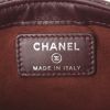 Sac bandoulière Chanel Mini Boy en cuir verni bordeaux - Detail D3 thumbnail