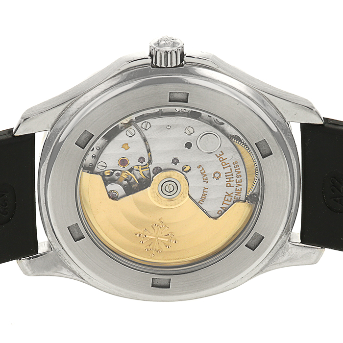 Patek Philippe  Aquanaut watch in stainless steel Ref:  5065A Circa  2000 - Detail D2
