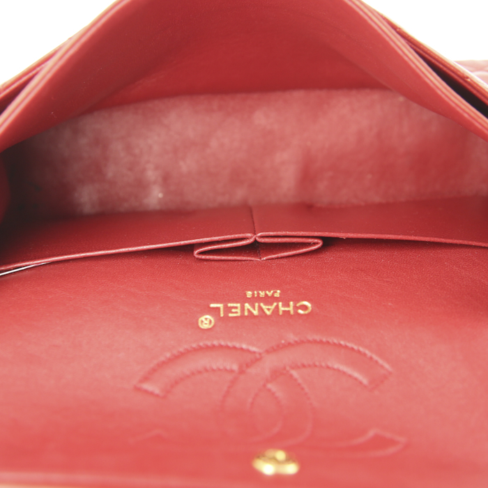 Chanel Vintage handbag in red quilted leather - Detail D3