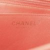 Chanel Timeless Maxi Jumbo handbag in coral quilted leather - Detail D4 thumbnail