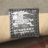 Bolso bandolera Burberry en cuero granulado negro - Detail D4 thumbnail