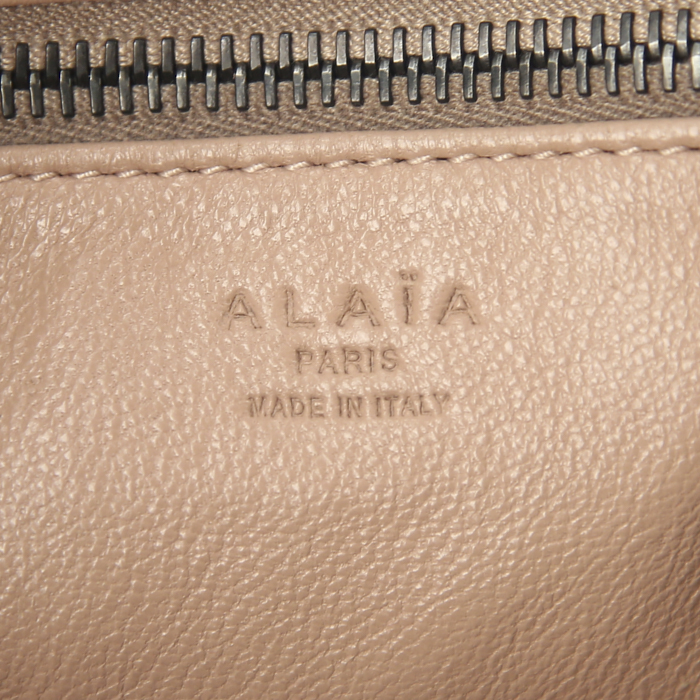 Alaia shopping bag in dark green leather - Detail D3