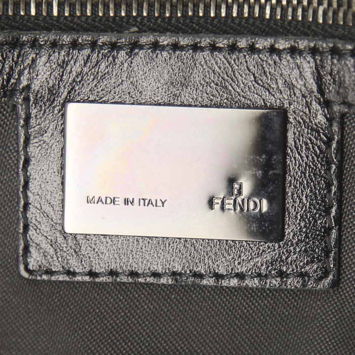 Bolso de mano Fendi en lona Monogram marrón y negra y cuero negro - Detail D3