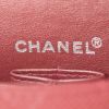 Sac à main Chanel East West en toile matelassée rouge et cuir vernis rouge - Detail D3 thumbnail