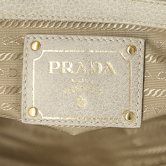 Borsa a tracolla Prada in pelle bianca e beige e tela beige - Detail D4