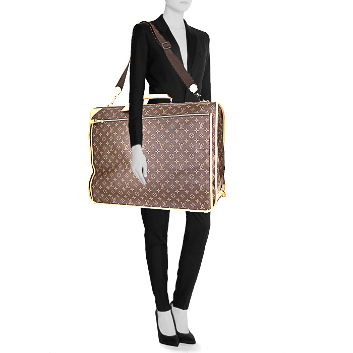 Funda protectora para ropa Louis Vuitton en lona Monogram y cuero natural - Detail D1