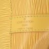 Sac cabas Louis Vuitton petit Noé petit modèle en cuir épi jaune - Detail D3 thumbnail
