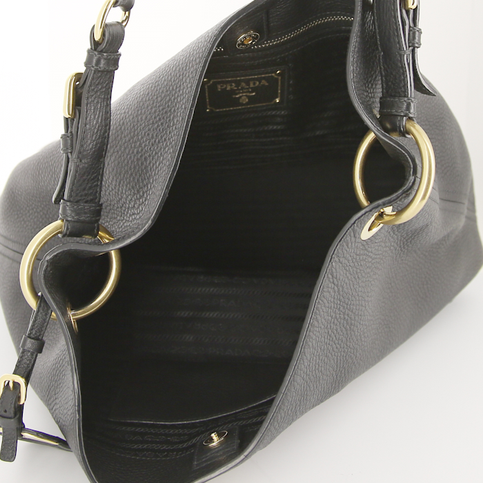 Prada Sac Cabas shopping bag in black leather - Detail D2