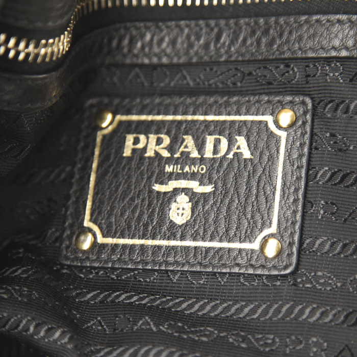 Prada Sac Cabas shopping bag in black leather - Detail D3