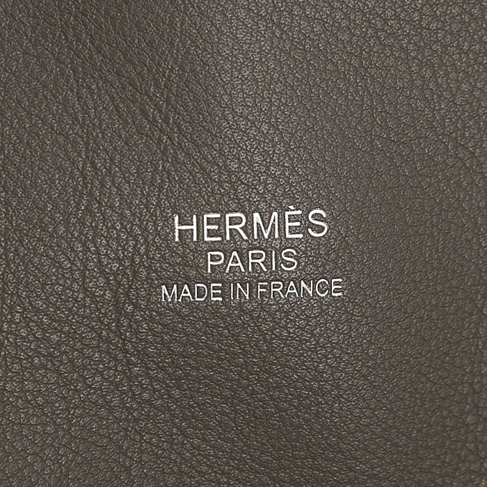 Sac de week end Hermes Tool Box grand modèle en cuir Swift gris Graphite - Detail D4
