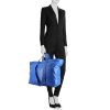 Shopping bag Balenciaga media in tela e pelle blu elettrico - Detail D2 thumbnail