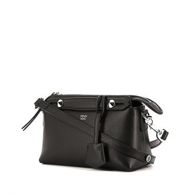 Borsa a tracolla Fendi By the way modello piccolo in pelle martellata nera