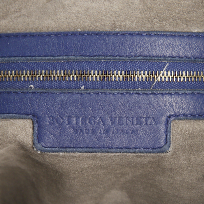 Bolso de mano Bottega Veneta modelo grande en cuero intrecciato azul - Detail D3