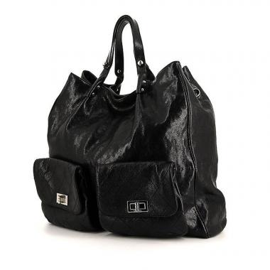Bolso Cabás Chanel Grand Shopping en cuero irisado negro