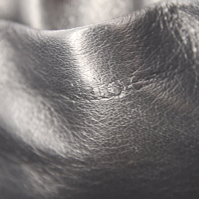 Bolso bandolera Chloé Elsie en cuero negro y terciopelo negro - Detail D4