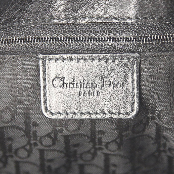 Dior shoulder bag in black leather - Detail D3