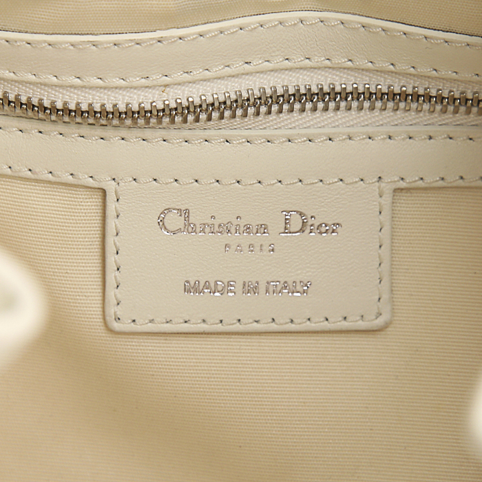 Dior Shopping handbag in white leather cannage - Detail D3