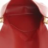 Sac à main Louis Vuitton en cuir vernis monogram rouge et cuir naturel - Detail D2 thumbnail