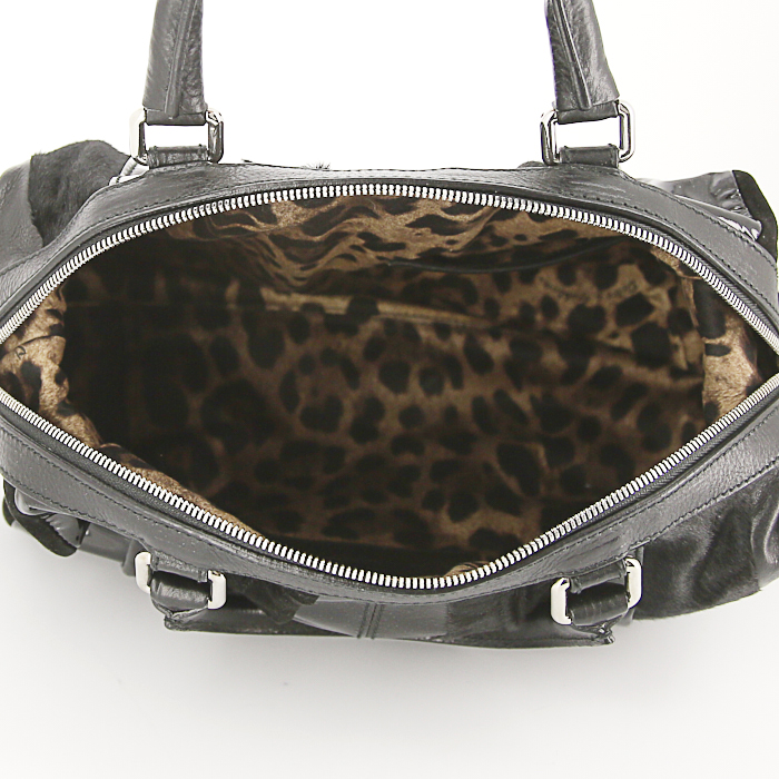 Dolce
Gabbana handbag in black leather and foal - Detail D3