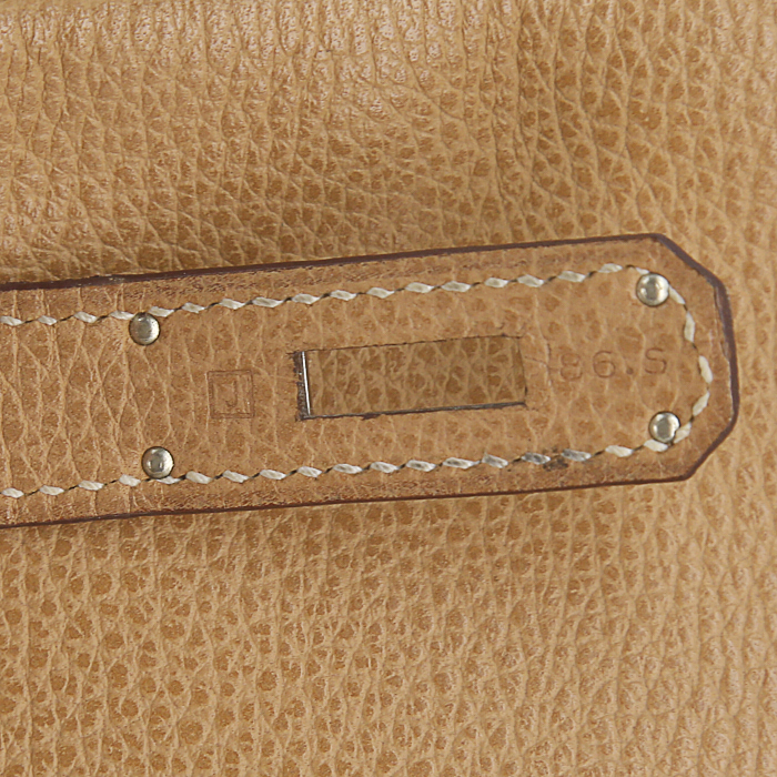 Sac à main Hermes Birkin 30 cm en cuir Fjord beige-sable - Detail D4