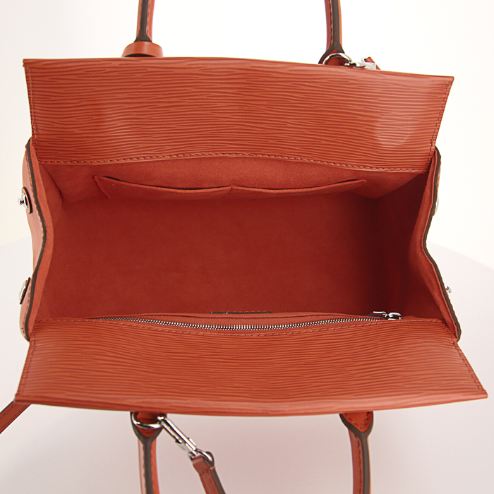 Louis Vuitton Marly shoulder bag in orange epi leather - Detail D3