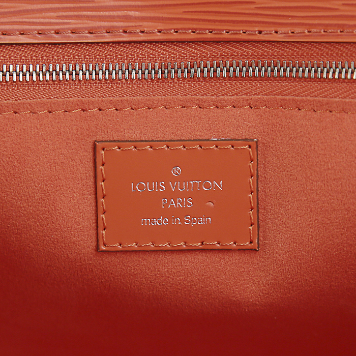 Louis Vuitton Marly shoulder bag in orange epi leather - Detail D4