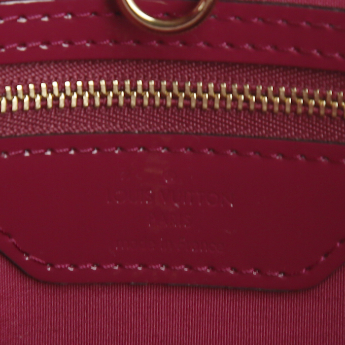 Louis Vuitton Catalina shopping bag in raspberry pink monogram patent leather and natural leather - Detail D3