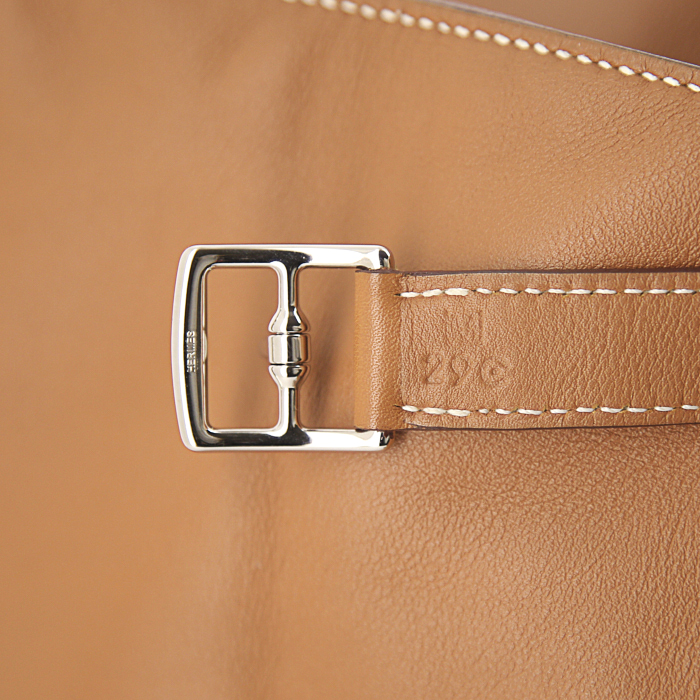 Hermes Kelly Flat handbag in gold Swift leather - Detail D5