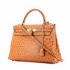 Hermes Kelly 32 cm handbag in gold ostrich leather - 00pp thumbnail