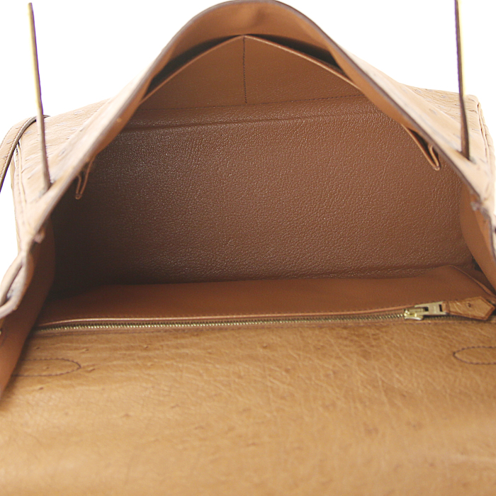 Bolso de mano Hermes Kelly 32 cm en avestruz color oro - Detail D3