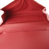 Borsa a tracolla Louis Vuitton Pochette accessoires in pelle Epi rossa - Detail D2 thumbnail