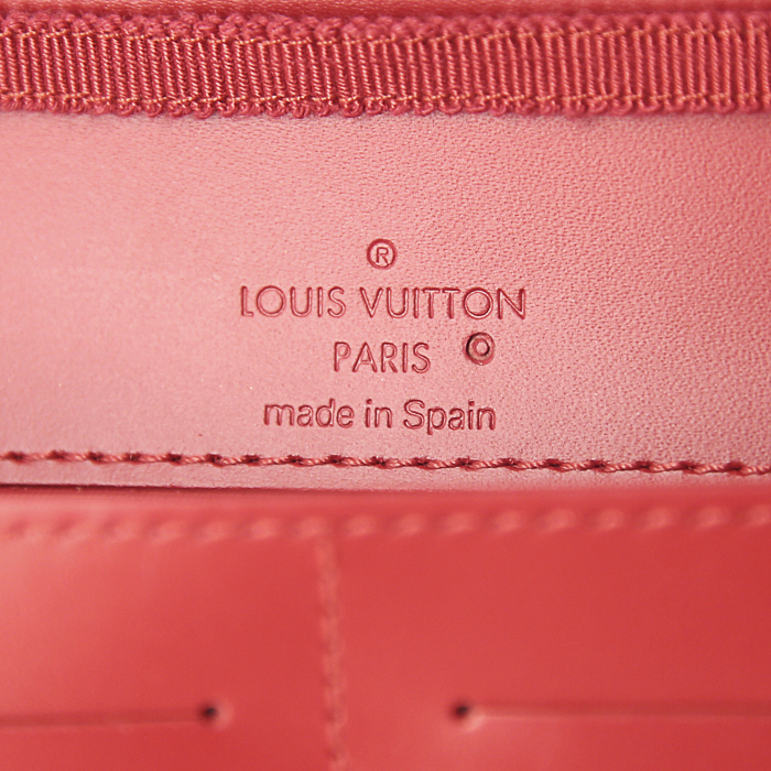 Louis Vuitton Pochette accessoires shoulder bag in red epi leather - Detail D3