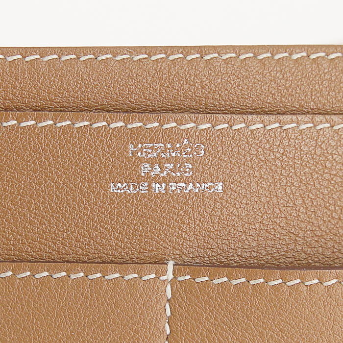Portefeuille Hermes Dogon - Pocket Hand en cuir Swift gold - Detail D3