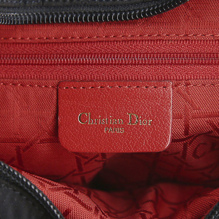 Sac à main Dior Lady Dior en toile cannage noire - Detail D3