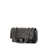 Bolso bandolera Chanel Timeless en charol negro - 00pp thumbnail