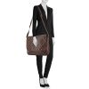 Louis Vuitton District large model shoulder bag in monogram canvas and brown canvas - Detail D1 thumbnail