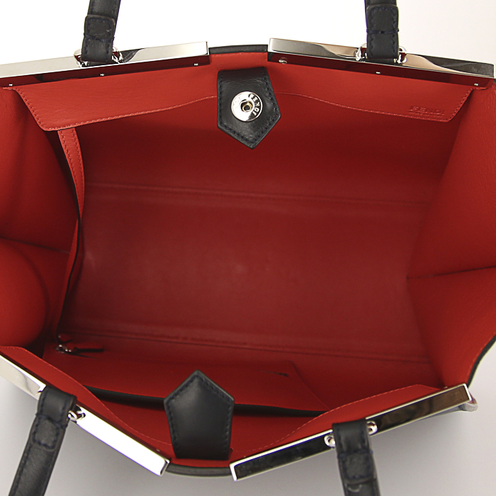 Fendi 3 Jours handbag in black leather and red leather - Detail D2